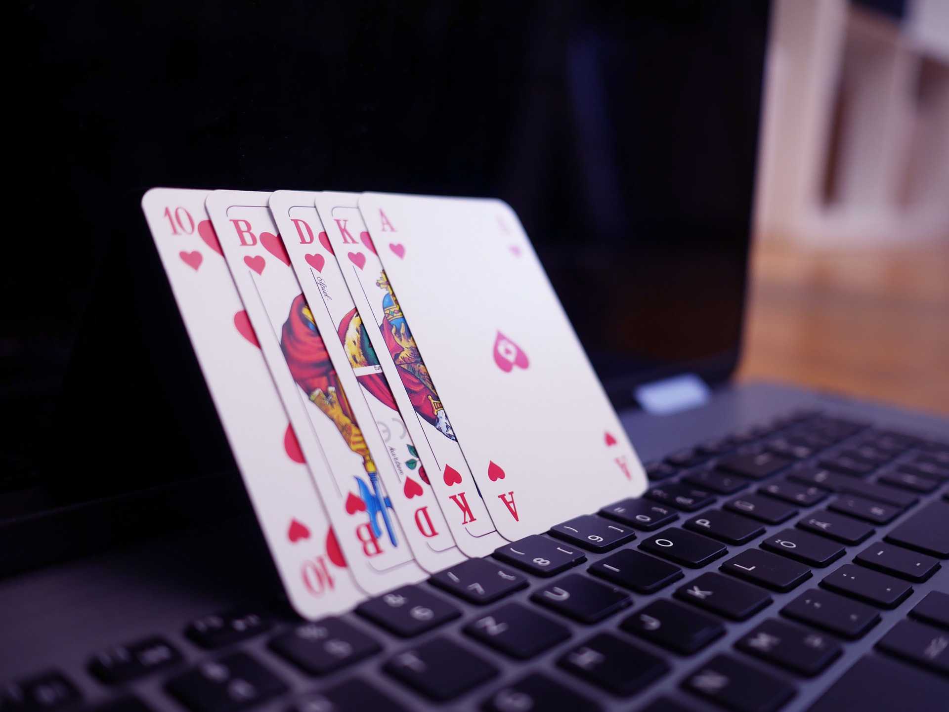 How to Win in Online Poker