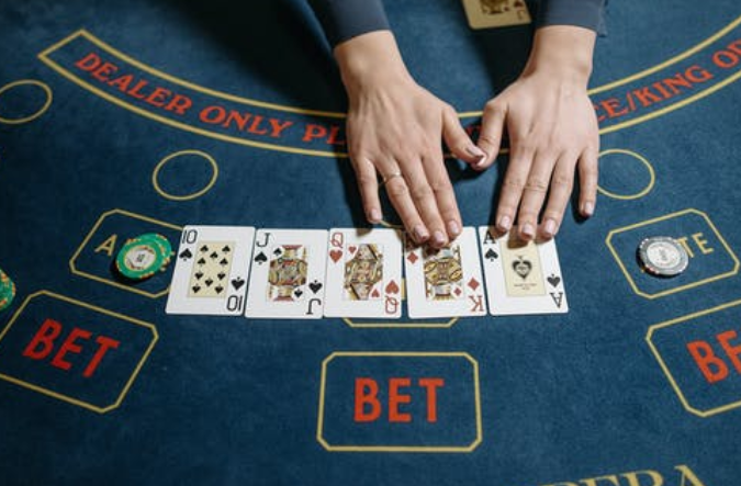 Seven Reasons to Start Learning Poker