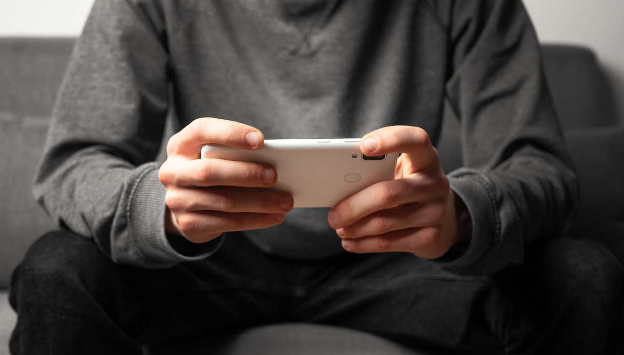 Going Mobile: The Advantages of Playing Casino Games on Your Smartphone